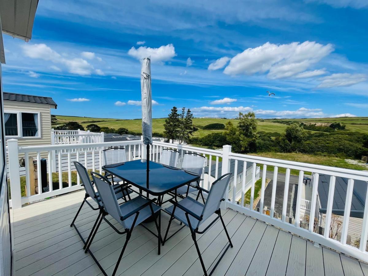 3-Bedroom Holiday Home With Valley Views New Quay Exterior foto