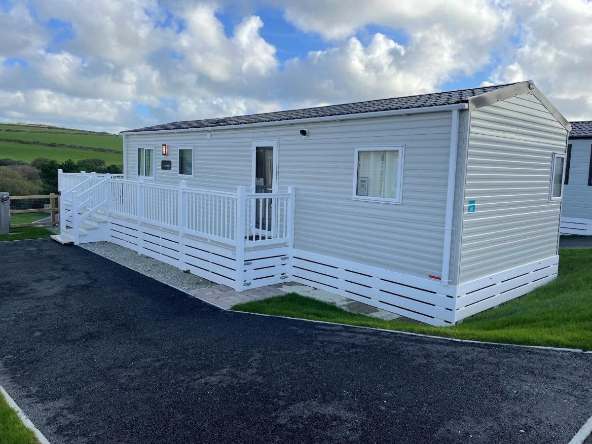 3-Bedroom Holiday Home With Valley Views New Quay Exterior foto