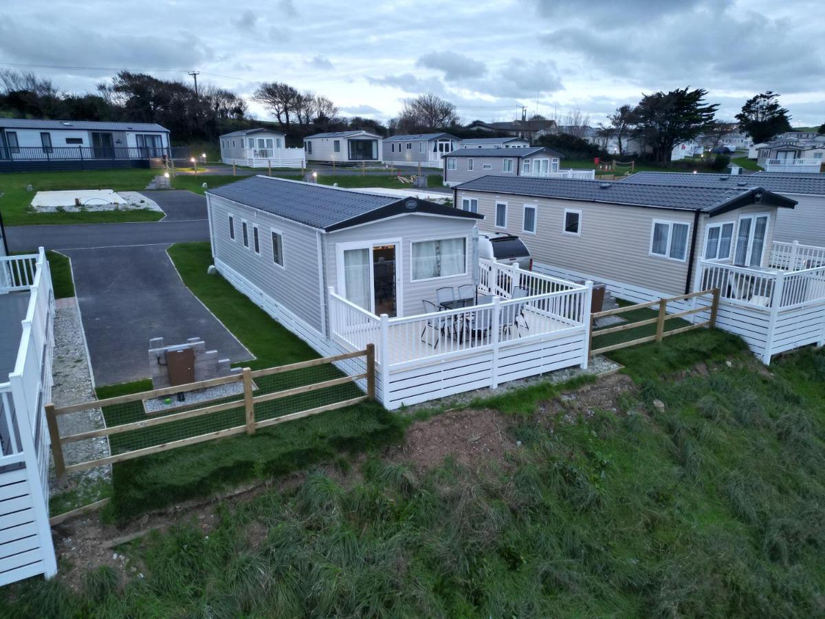 3-Bedroom Holiday Home With Valley Views New Quay Exterior foto