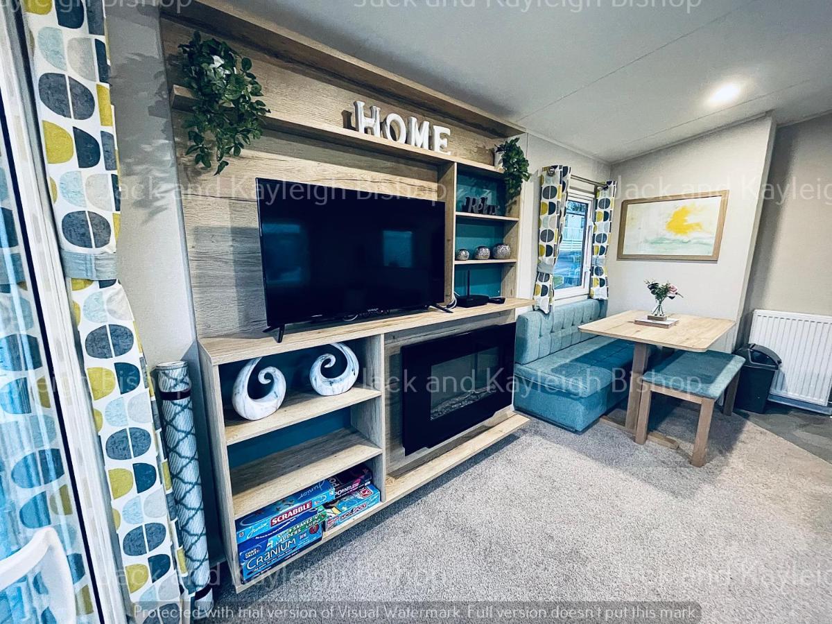 3-Bedroom Holiday Home With Valley Views New Quay Exterior foto