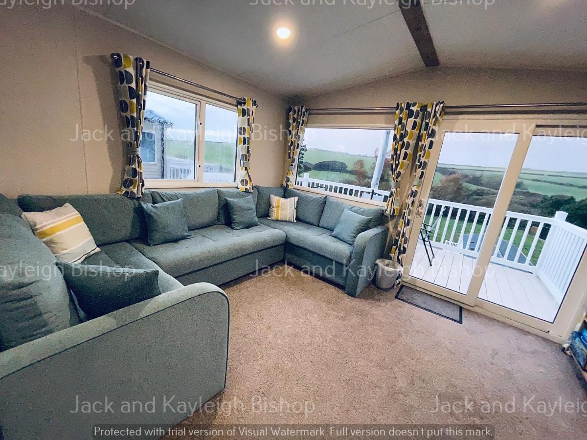 3-Bedroom Holiday Home With Valley Views New Quay Exterior foto