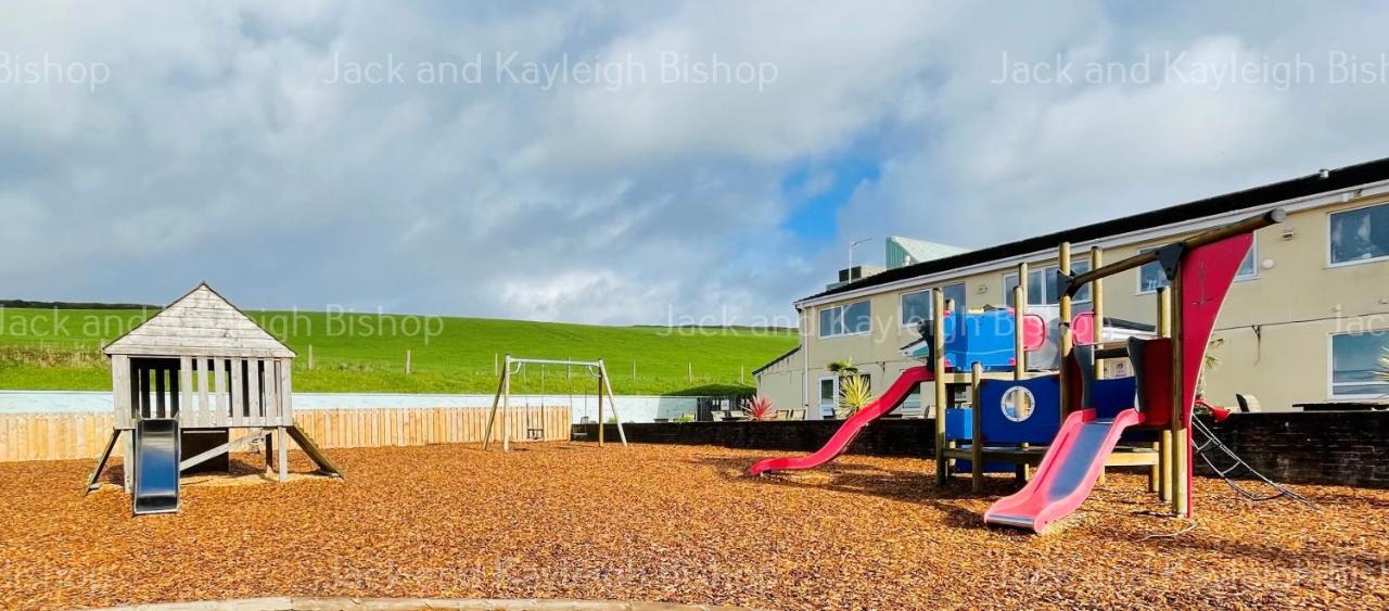 3-Bedroom Holiday Home With Valley Views New Quay Exterior foto